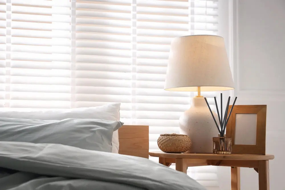 intérieur meublé en bois